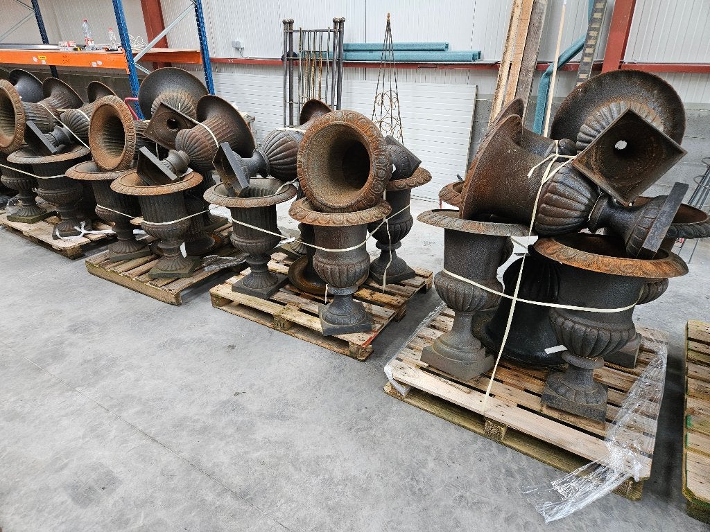vasque médicis en fonte pat noir-rouillé , haut 77 cm, Enlèvement, Neuf
