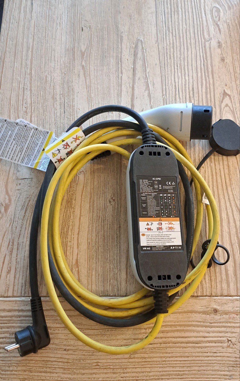 Câble de recharge portable Type 2 pour prise domestique (Cha, Enlèvement ou Envoi, Neuf, BMW
