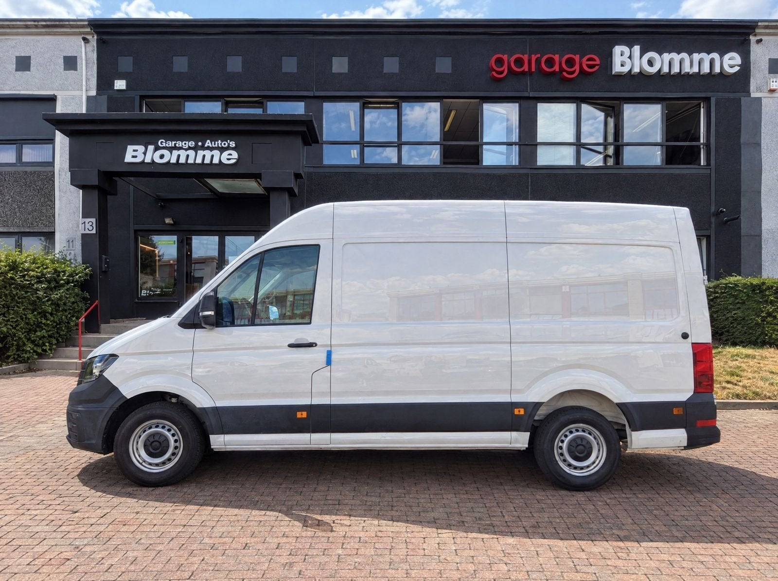 Volkswagen Crafter 30 2.0 TDI L3H3 Carplay-Camera-Nieuw, Voorwielaandrijving, Gebruikt, Zwart, 4 cilinders