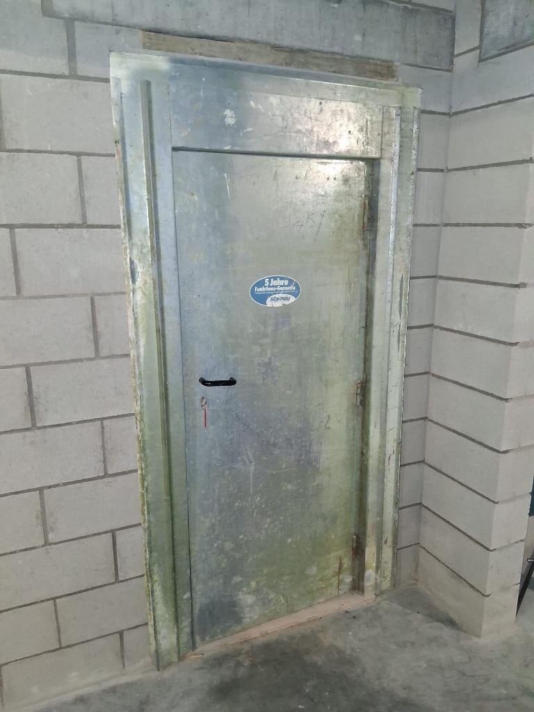 Metalen werfdeur – 210 x 110 cm - Steinau, Doe-het-zelf en Bouw, Gebruikt, Overige typen, Metaal, 200 tot 215 cm