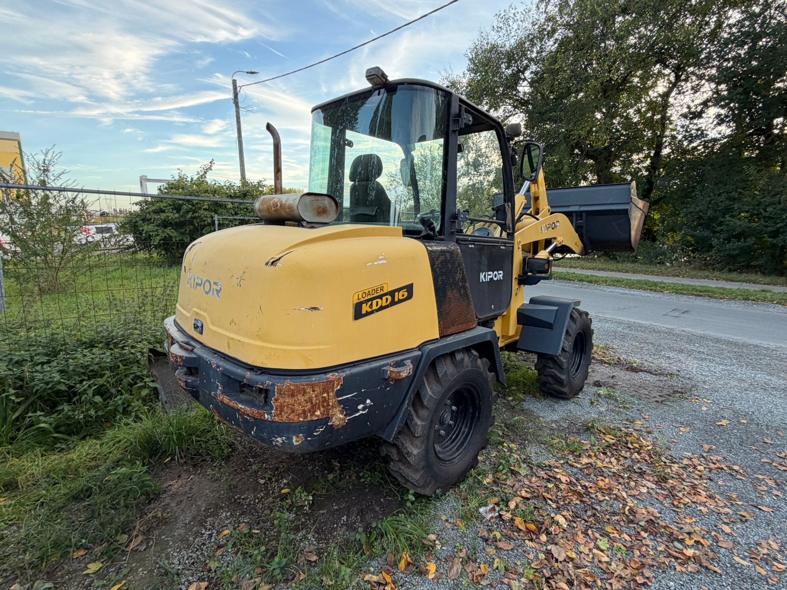 Chargeuse bulldozer Kipor 4x4 1300h 2013 start drives, Bricolage & Construction, Enlèvement, Utilisé