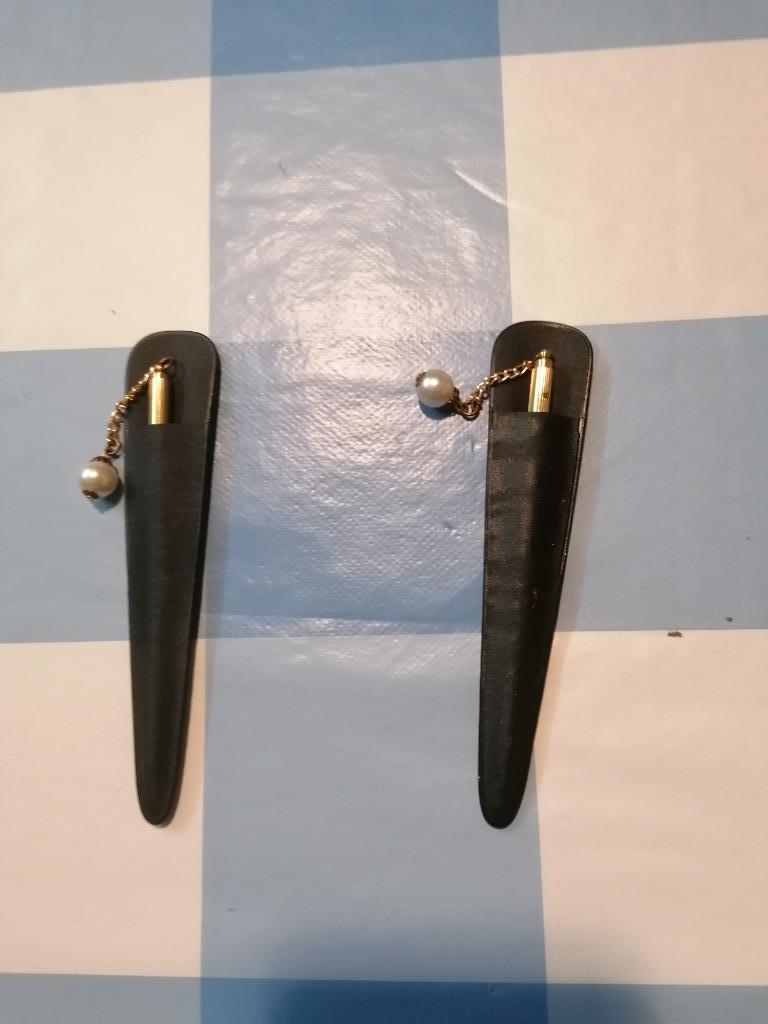 2 anciens stylos à bille avec leur étui., Collections, Enlèvement ou Envoi, Comme neuf, Stylo à bille
