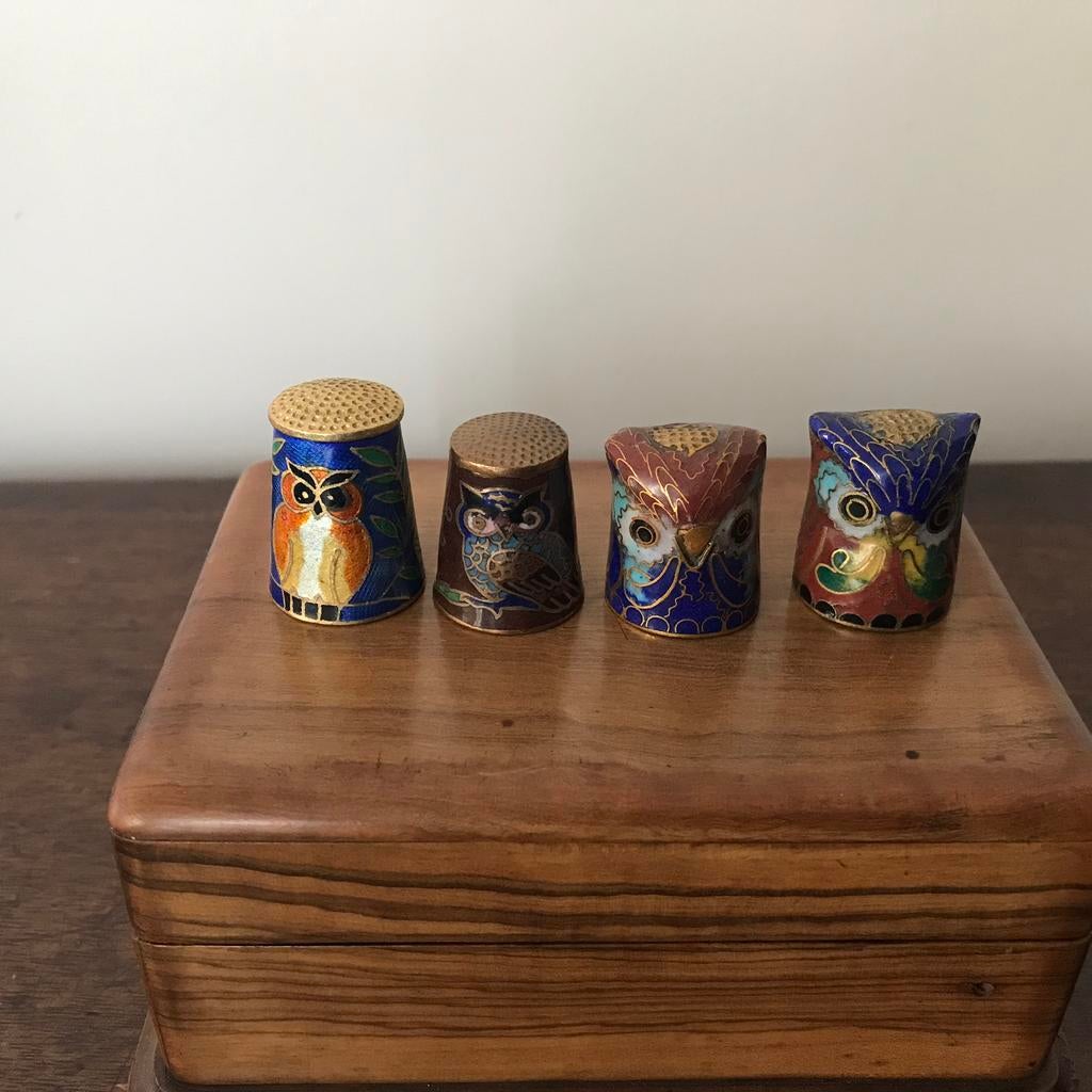 Cloisonné vingerhoedjes uilen, Ophalen of Verzenden, Zo goed als nieuw