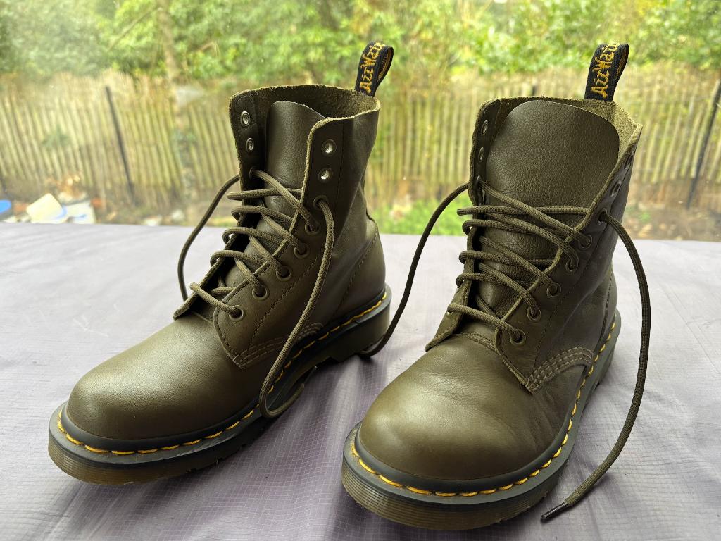 dr. martens pascal khaki 38, Dr. Martens, Ophalen of Verzenden, Zo goed als nieuw, Overige typen