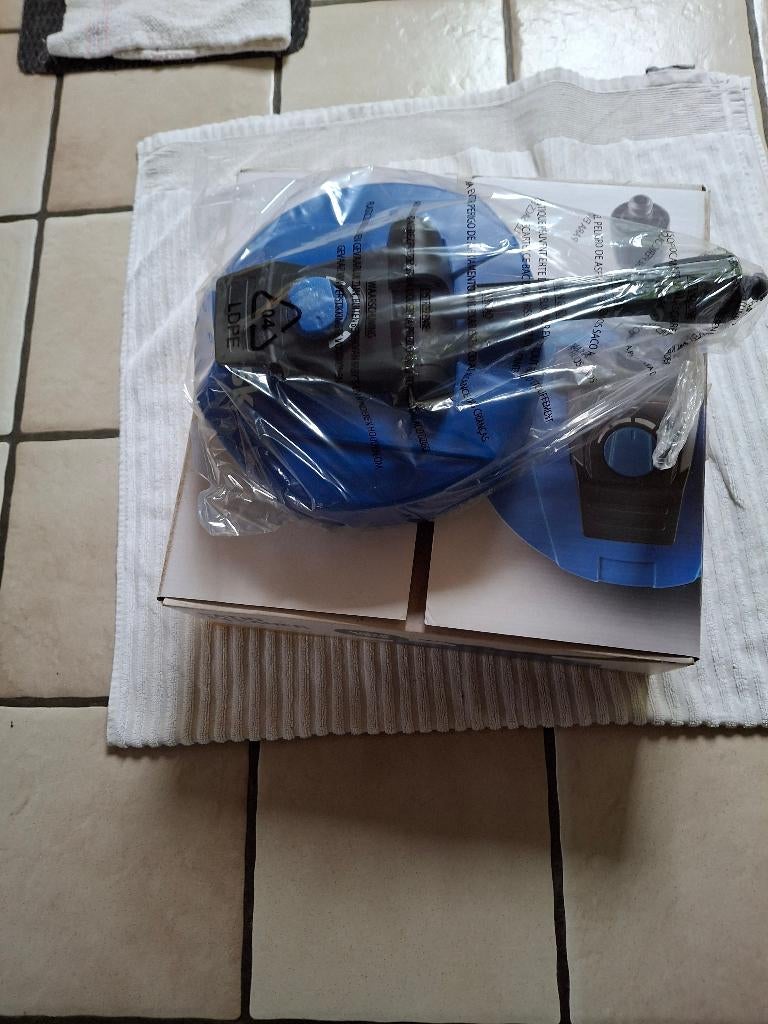 Brosse terasse nilfisk, Jardin & Terrasse, Tuyaux d'arrosage, Enlèvement, Neuf, Autres types