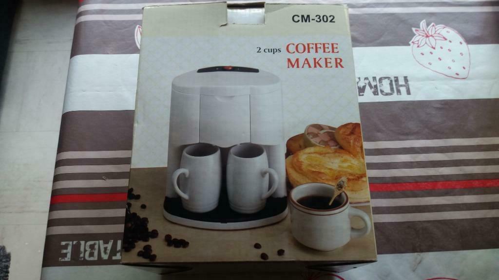 nouvelle cafetière pour 2 tasse de couleurs jaune, Enlèvement ou Envoi, 2 à 4 tasses, Cafetière, Café moulu