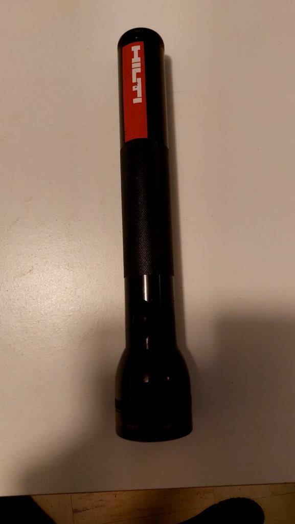 Lampe de poche (mag-lite hilti), Enlèvement