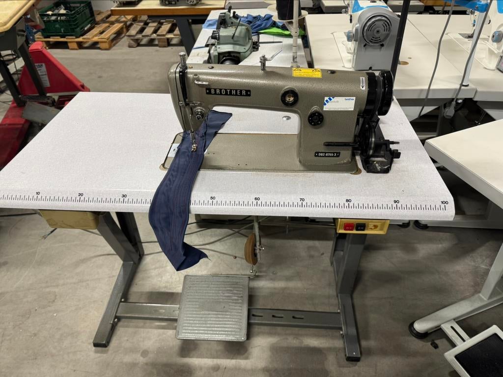 Industriele naaimachine brother rechtstik voor alle stoffen, Gebruikt, Ophalen of Verzenden, Naaimachine, Industrieel