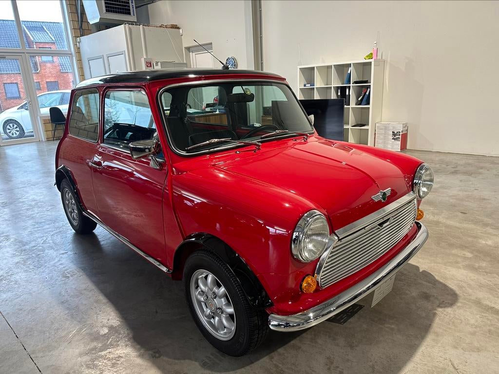 Mini nieuwe staat !!!, Autos, Oldtimers & Ancêtres, Rouge, Achat, Entreprise, Boîte manuelle