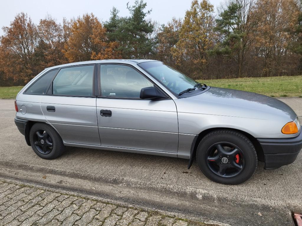 Astra 1.4 SI Klassieke Schoonheid met Karakter!, Auto's, Opel, Particulier, Astra, Benzine, Overige carrosserie, 5 deurs, Handgeschakeld