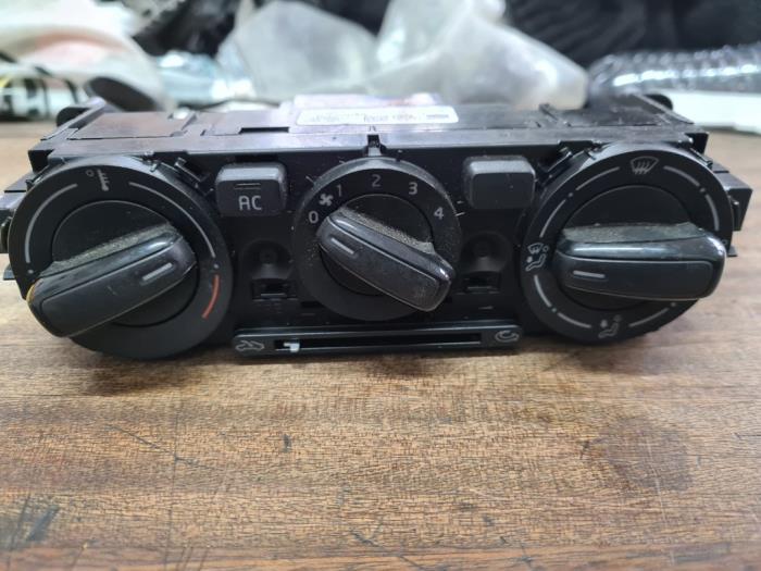 Kachel Bedieningspaneel van een Volkswagen UP, Ophalen of Verzenden, 3 maanden garantie, Gebruikt, Volkswagen