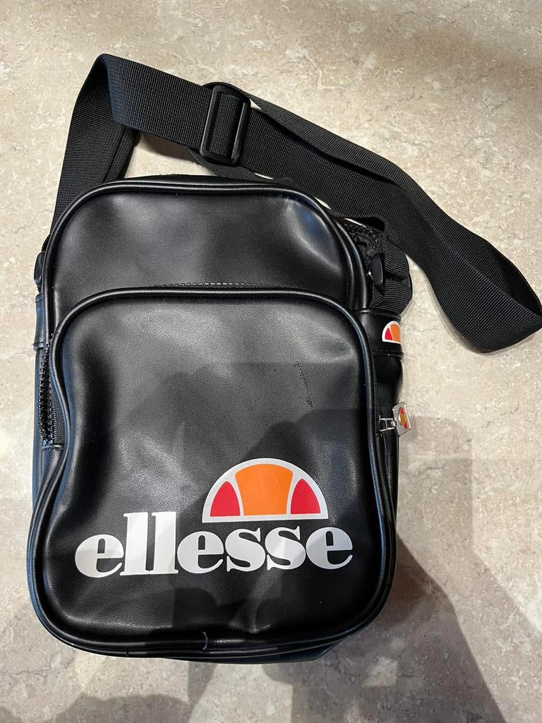 Ellesse schoudertas., Ophalen of Verzenden, Zo goed als nieuw