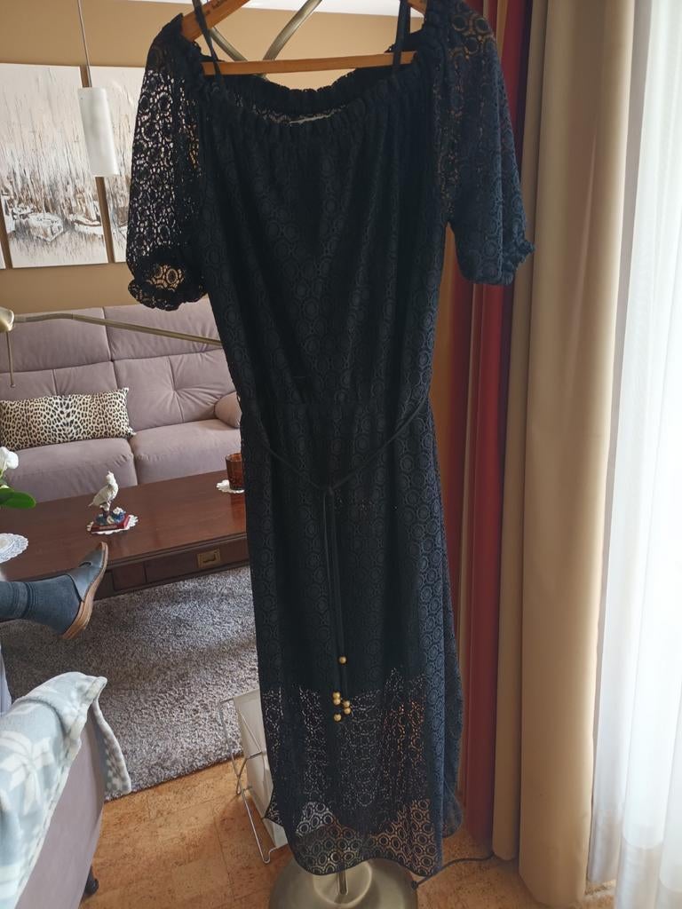 Volledig nieuw kanten kleedje "XANDRES" n, Kleding | Dames, Jurken, Ophalen of Verzenden, Maat 42/44 (L)