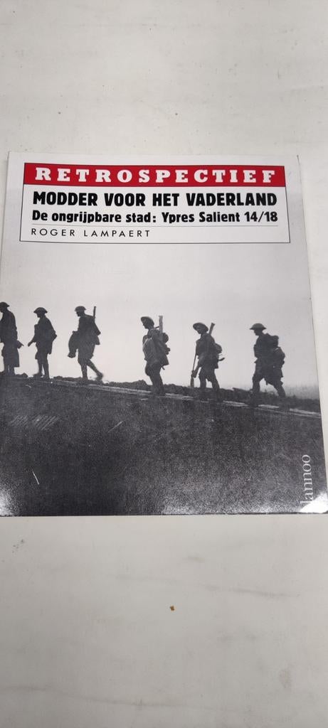 Retrospectief Modder voor het vaderland. De ongrijpbare stad, Ophalen of Verzenden, Zo goed als nieuw