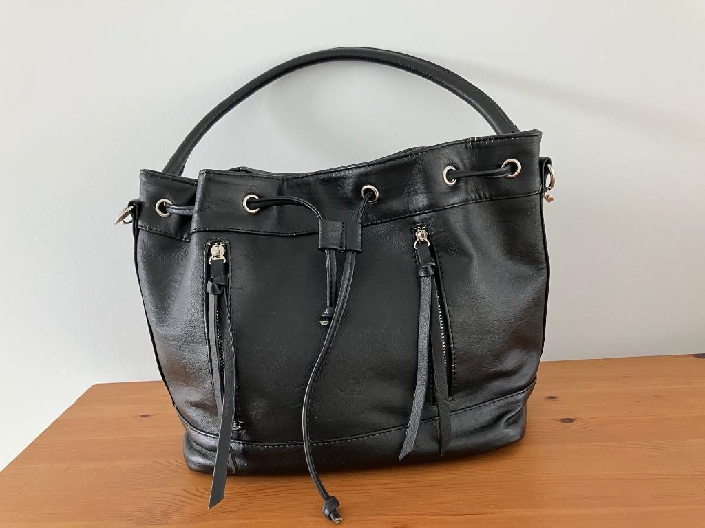 Handtas, Handtassen en Accessoires, Tassen | Damestassen, Ophalen, Gebruikt, Zwart, Handtas