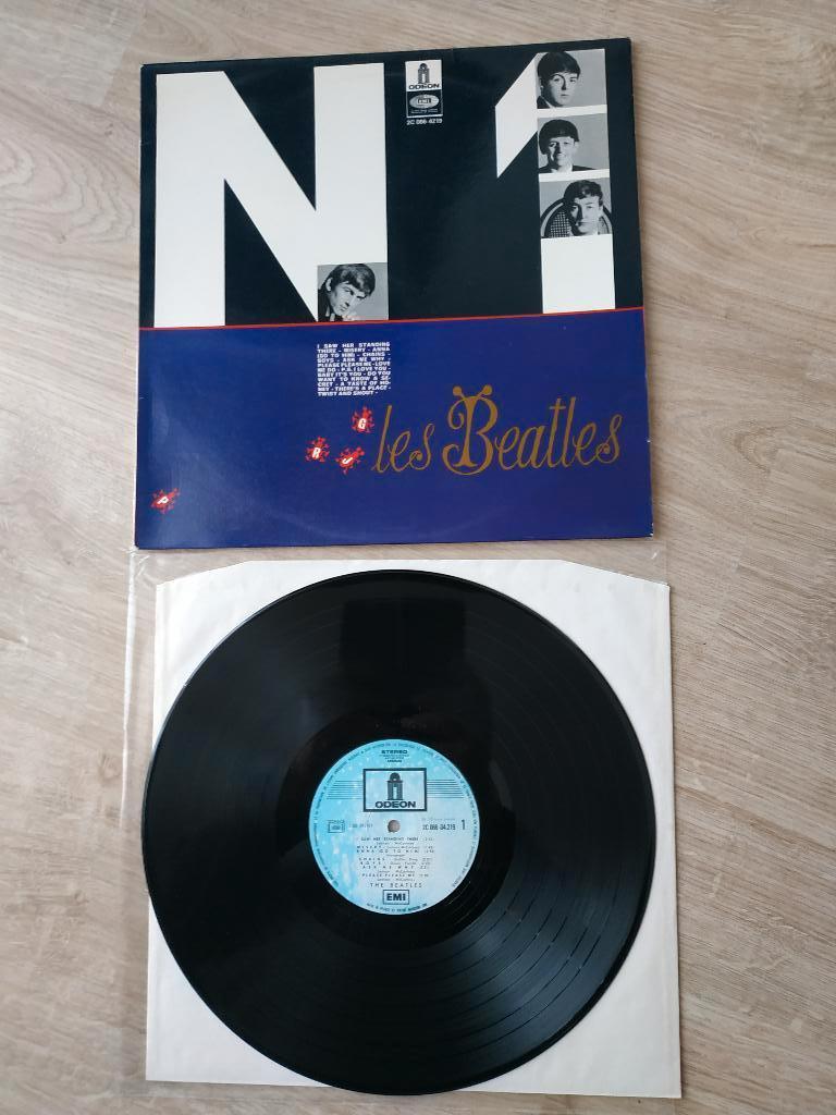 BEATLES OP 1 LP, Verzenden, Zo goed als nieuw