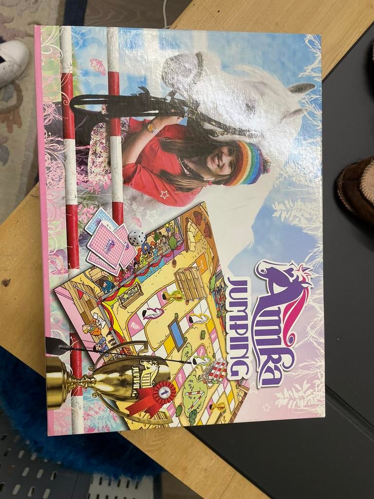 Amika gezelschapsspel Jumping NEW, Hobby en Vrije tijd, Ophalen, Nieuw