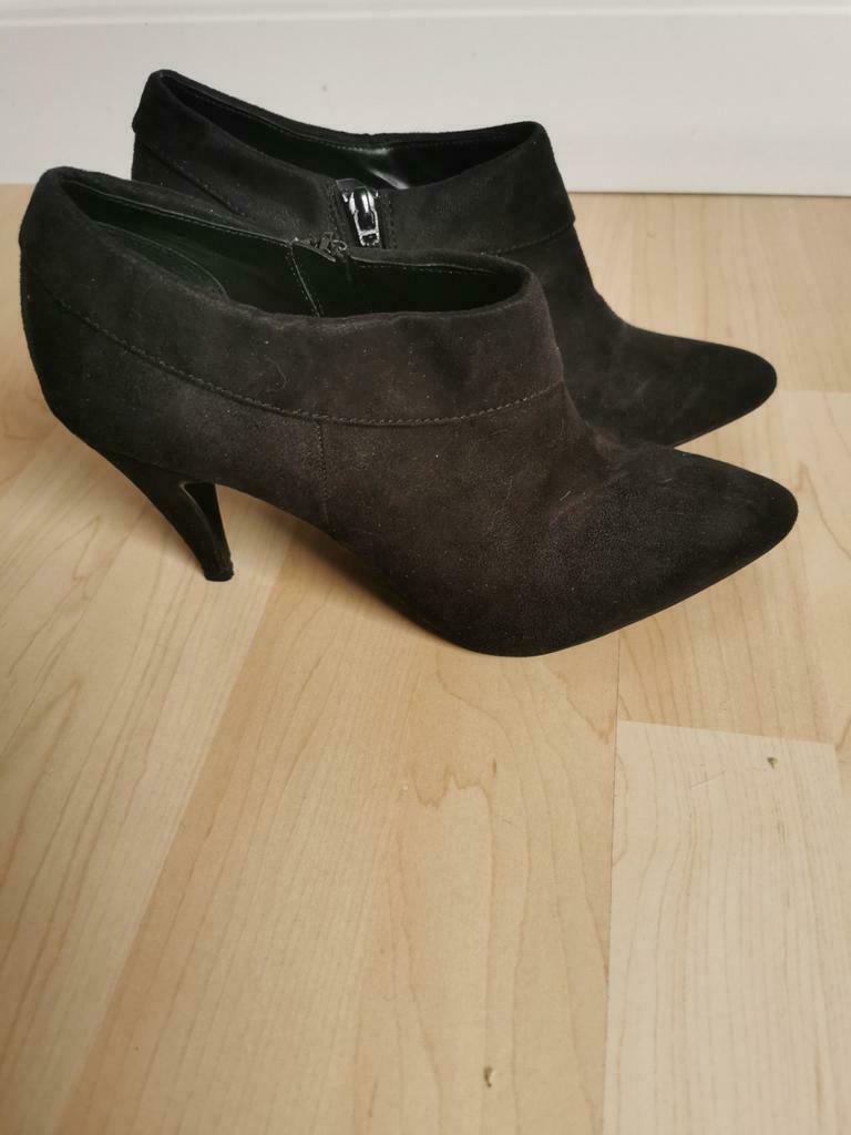Zwarte nubuck hoge pumps, Ophalen of Verzenden, Zo goed als nieuw, Pumps