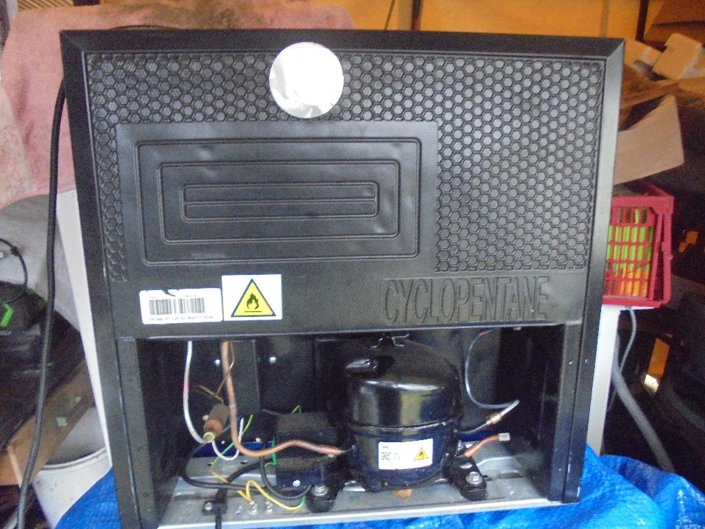 KLEINE KOELKAST, Elektronische apparatuur, Koelkasten en IJskasten, Ophalen, Zonder vriesvak, Minder dan 85 cm, Zo goed als nieuw
