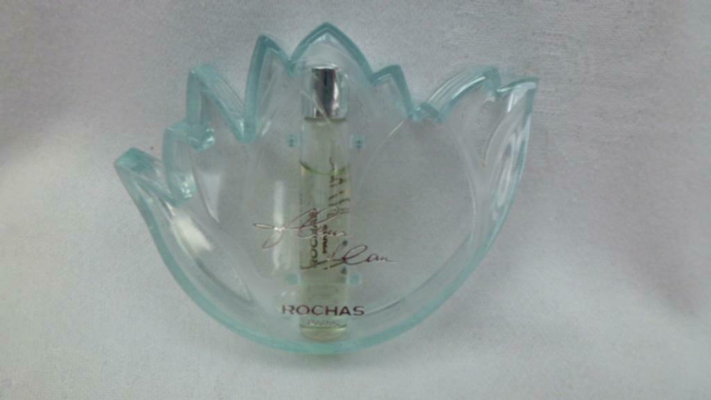 mini parfum Rochas Fleur d'eau EDT 1.7 ml nieuw, Verzamelen, Verzenden, Nieuw, Proef of Tester, Gevuld