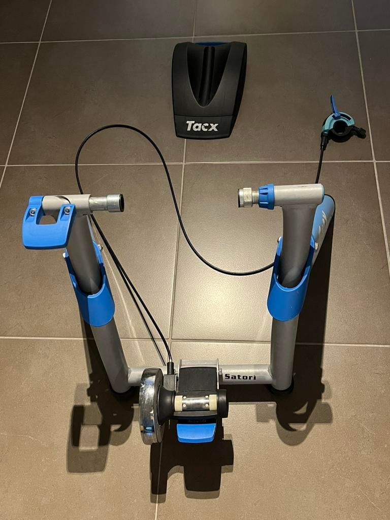 Tacx Satori incl trainermat, Sport en Fitness, Ophalen, Zo goed als nieuw