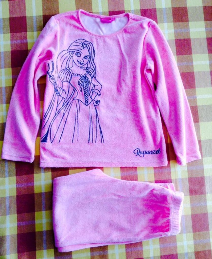 Pyjama en velours Disney fille 5-6 ans, Disney, Enlèvement ou Envoi, Comme neuf, Vêtements de nuit ou Sous-vêtements