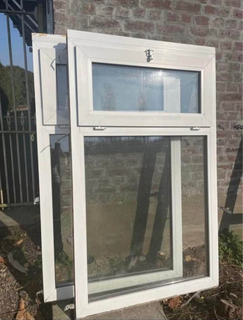 2 Vaste PVC Ramen bovenaan kiepraam Dubbelglas, Ophalen, Zo goed als nieuw