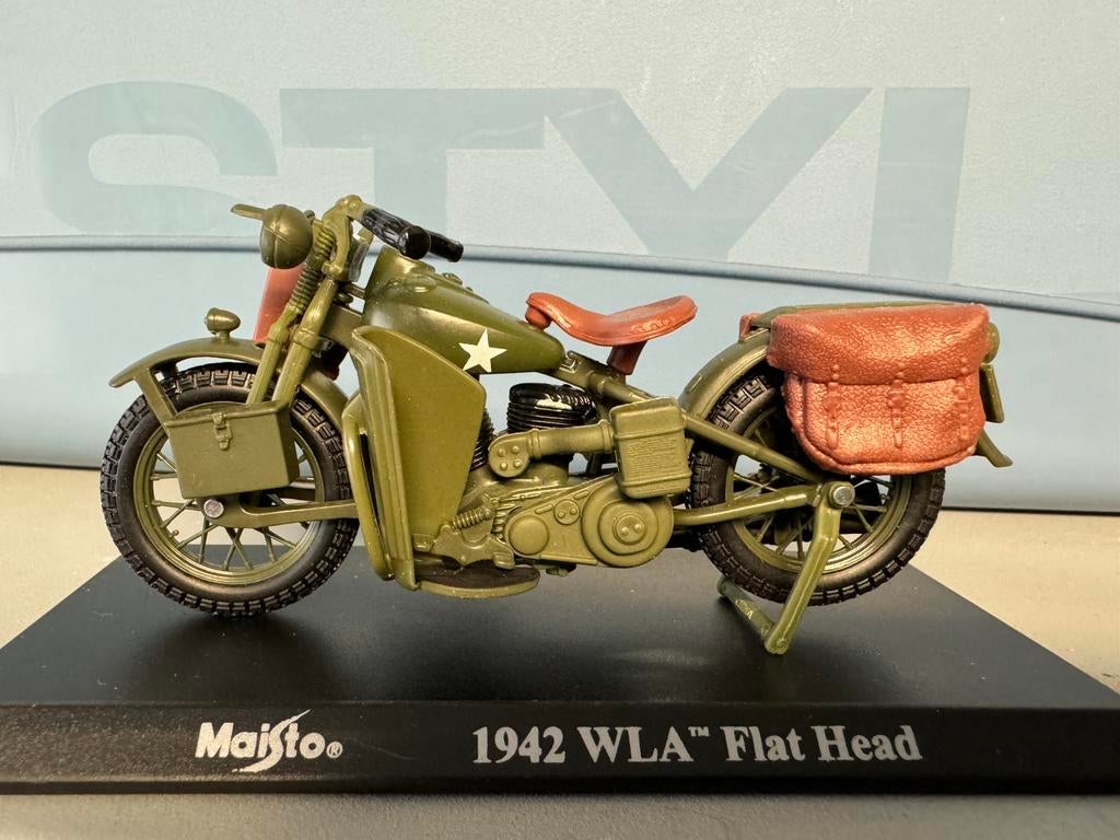 Maisto 1942 Harley-Davidson WLA Flat Head, Ophalen of Verzenden, Zo goed als nieuw, Maisto