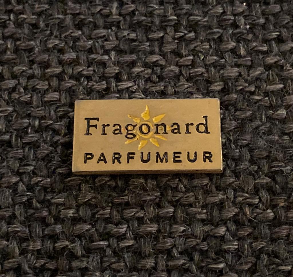 PIN - FRAGONARD - PARFUMEUR - PARFUM - PERFUME, Verzenden, Gebruikt, Overige onderwerpen, Speldje of Pin