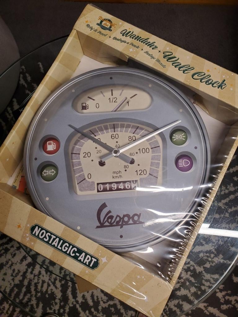 Horloge murale, VESPA, Enlèvement