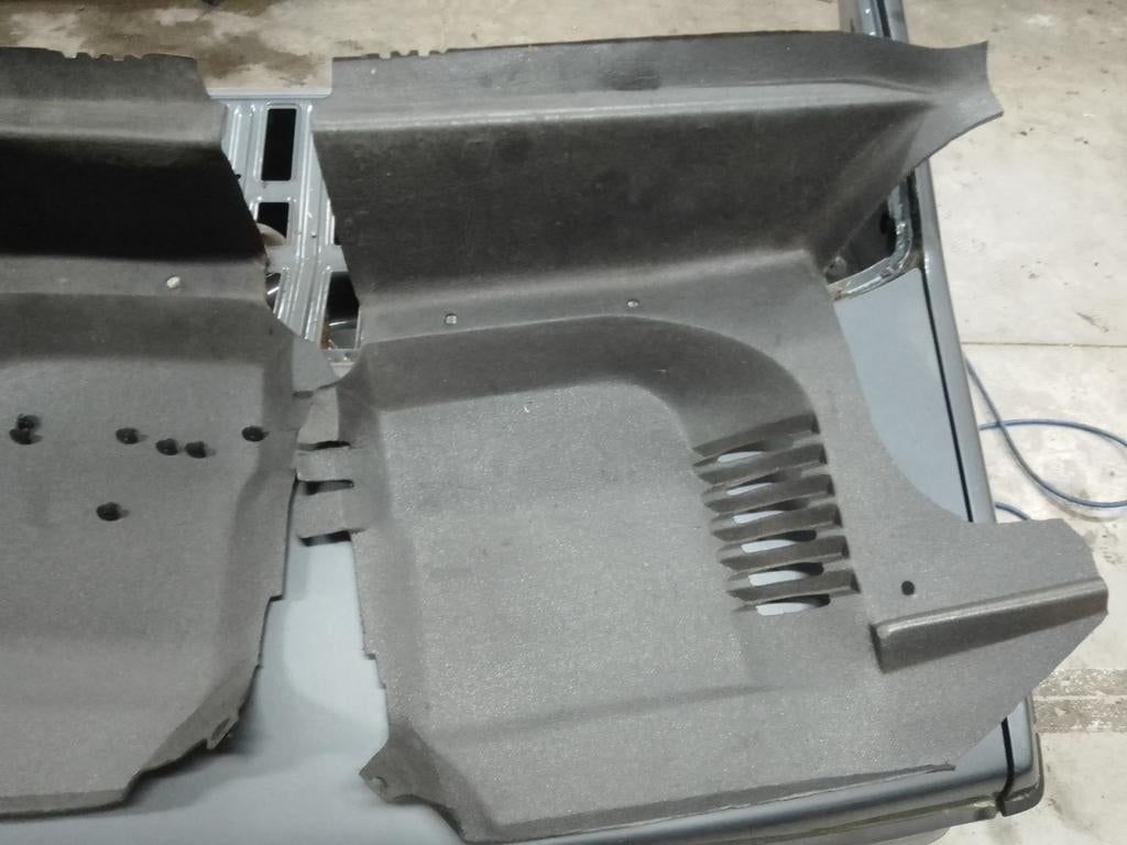Tapis de coffre Jetta 2 VW Volkswagen, Enlèvement ou Envoi, Volkswagen