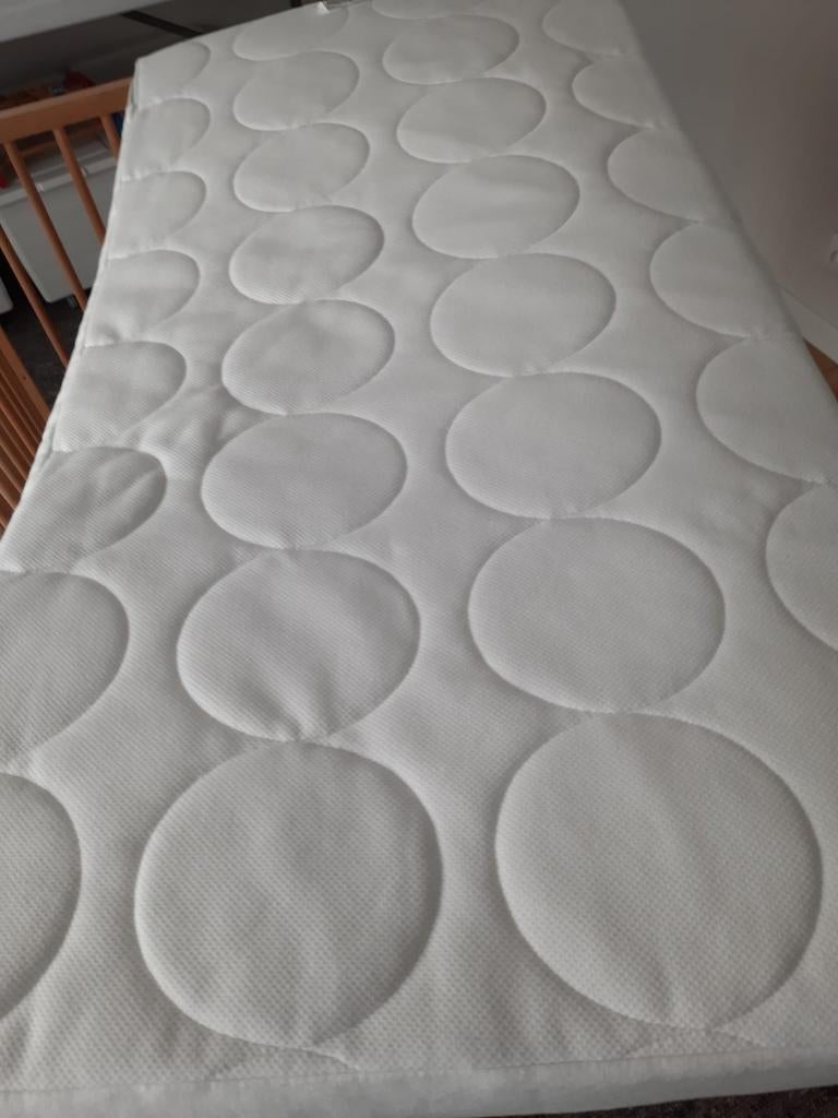 Matelas pour lit-cage + couette + oreiller., Enlèvement, Comme neuf, Matelas