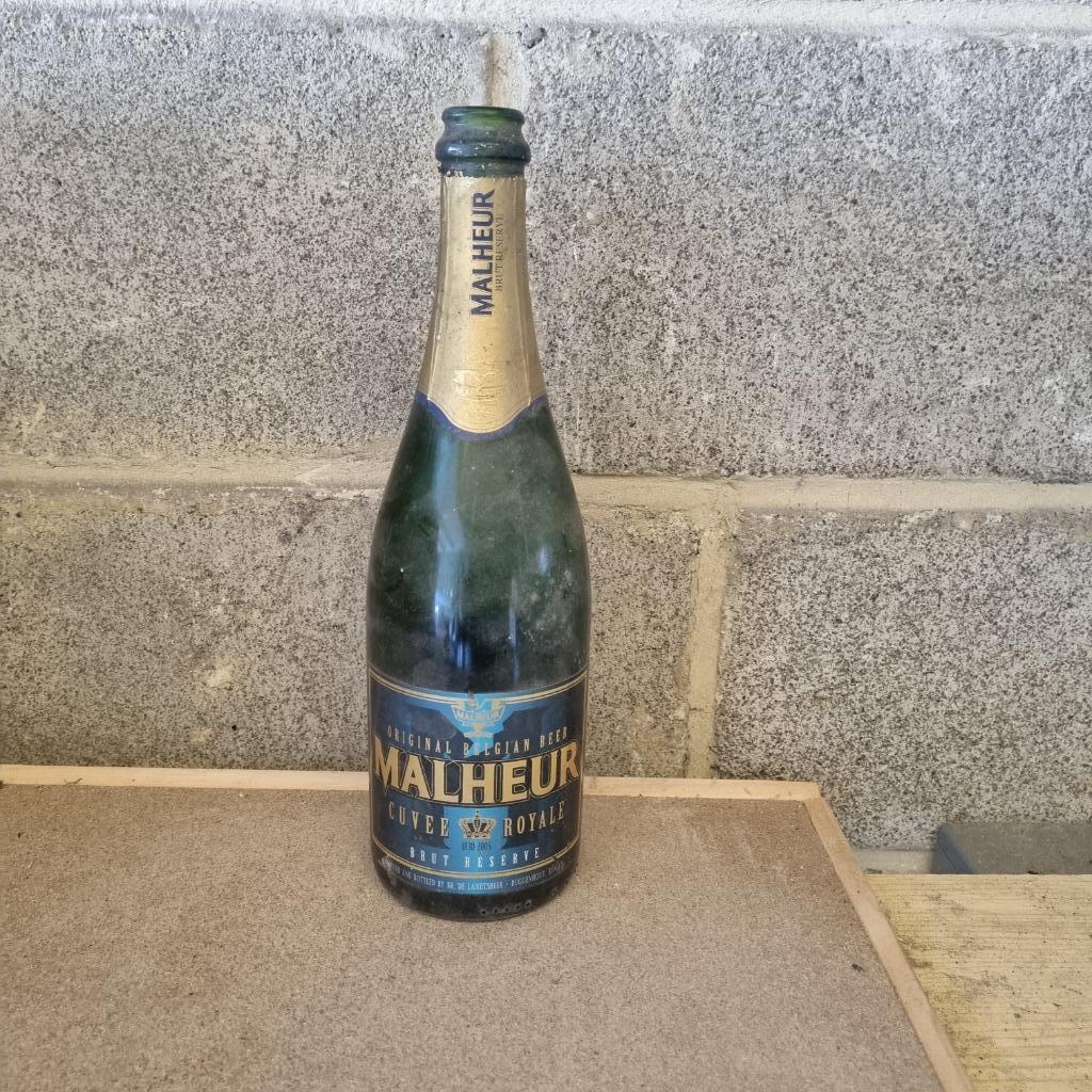 Bouteille de bière Malheur Cuvée Royale (modèle 1), Collections, Enlèvement ou Envoi, Utilisé, Bouteille(s), Autres marques