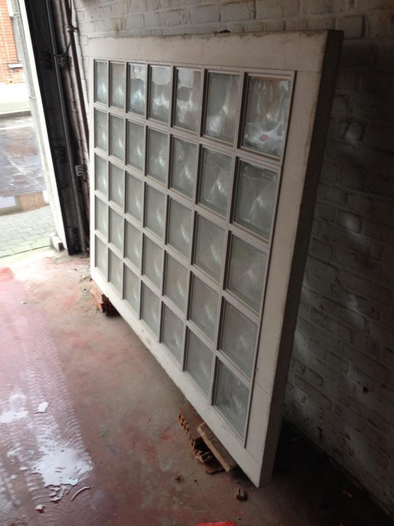 Dalle béton neuve avec noues vitrées pour puits de lumière,, Bricolage & Construction, Enlèvement, 150 cm ou plus, Autres types