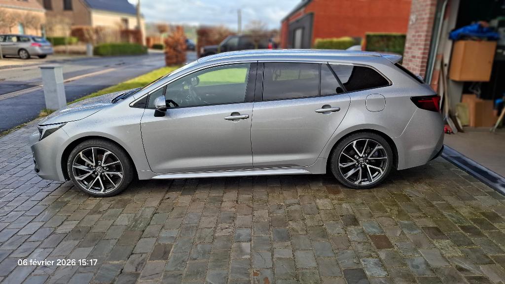TE KOOP TOYOTA COROLLA TS PREMIUM 31 KM, Euro 6, 72 kW, Corolla, 5 deurs