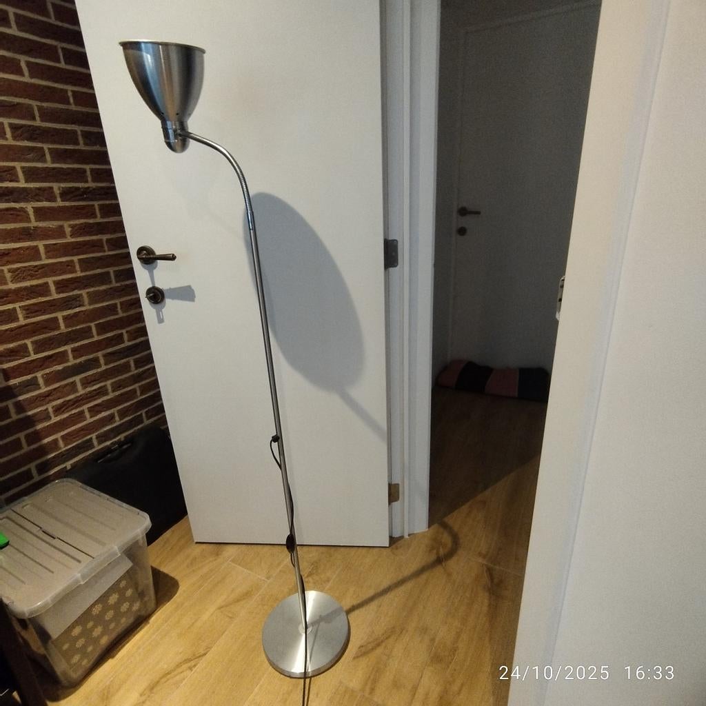Ikea-lamp in zilverkleurig metaal, Ophalen, Metaal