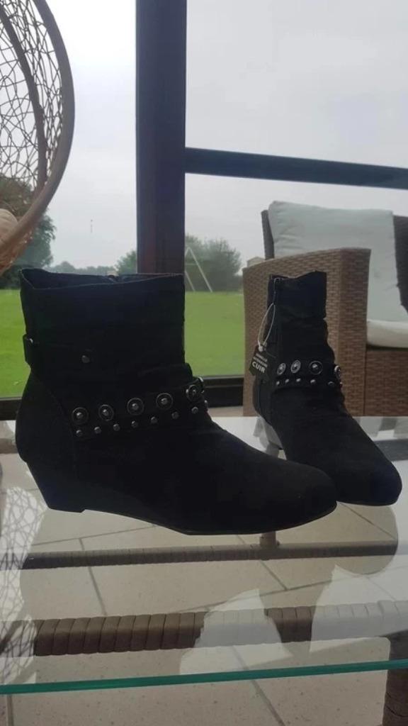 Bottine noire aspect daim Pointure 39, Neuf, Enlèvement ou Envoi, Boots et Botinnes, VI D