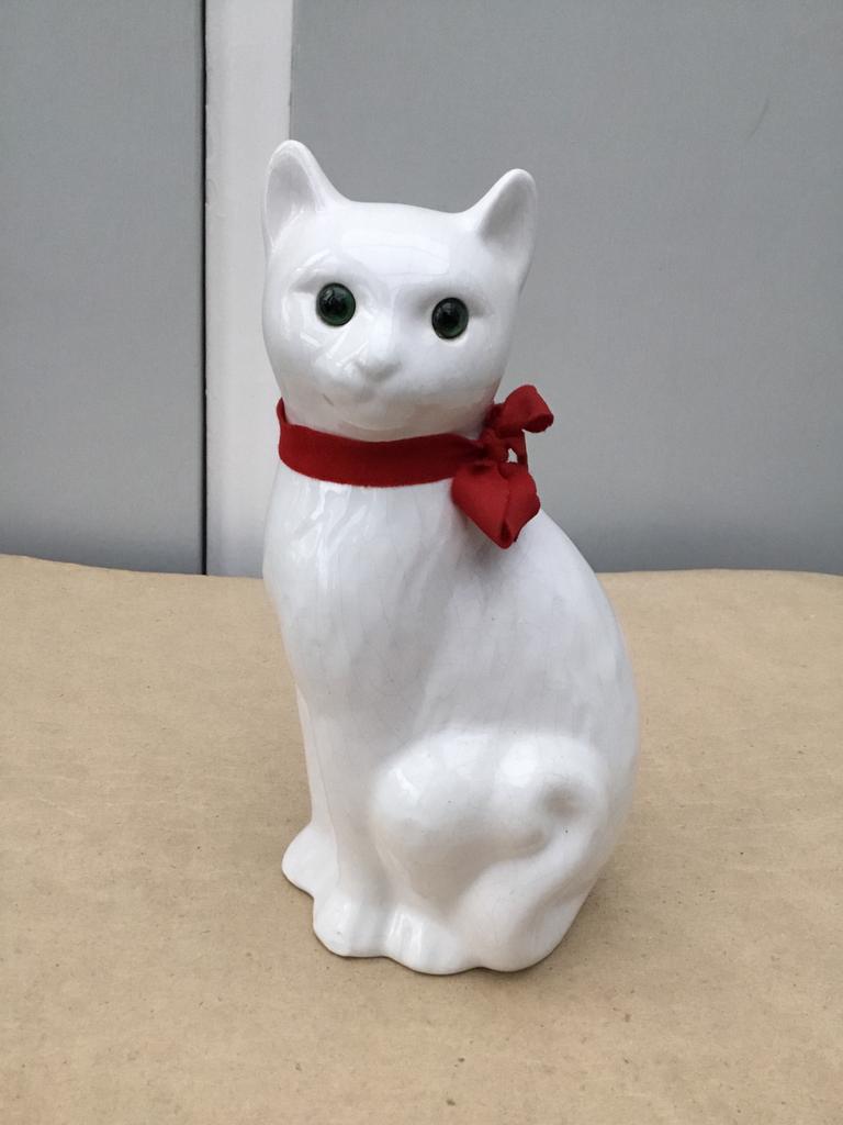 Statue vintage d'un chat blanc en porcelaine, Enlèvement ou Envoi, Comme neuf, Animal