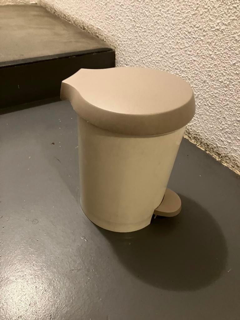 Poubelle ALLIBERT à pédale, comme neuf, 12l, À pédale, Moins de 50 cm, Enlèvement ou Envoi, 10 à 20 litres