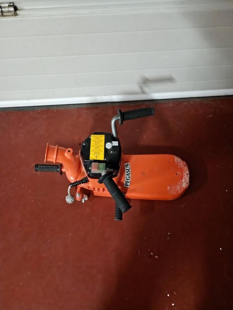 Bordureuse, ponceuse parquet 2014, Doe-het-zelf en Bouw, Ophalen of Verzenden, Gebruikt, 1200 watt of meer, Vlakschuurmachine