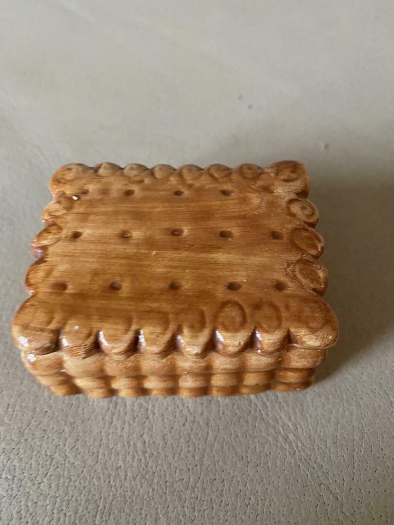 Zeer mooi keramiek juwelendoosje met boterkoekjes, Nieuw