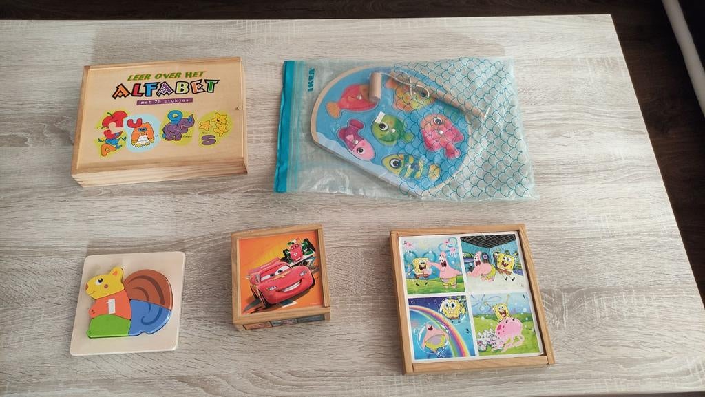 5 houten puzzels 1 nog nieuw, Ophalen of Verzenden, Minder dan 500 stukjes, Gebruikt, Legpuzzel