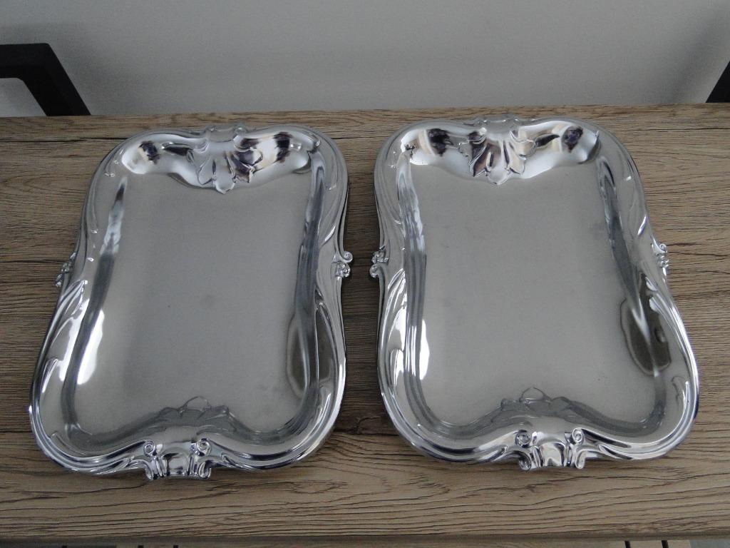 2 plats en inox identiques (corbeilles à pain), Enlèvement ou Envoi, Utilisé