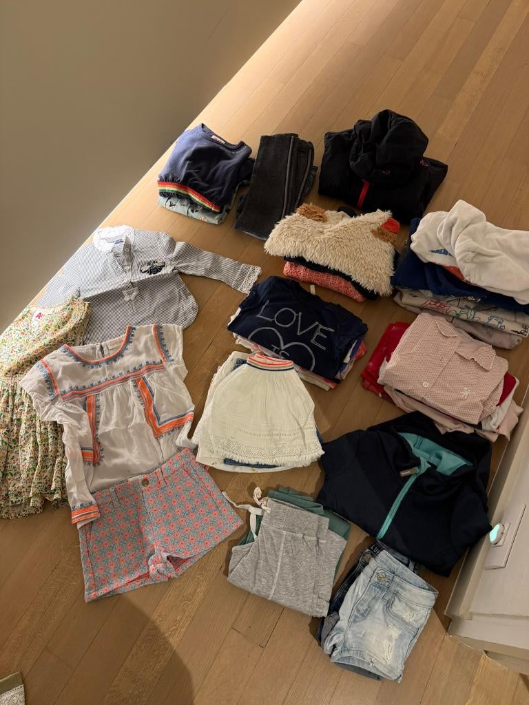 Doos met kinderkledij maat 4 met o.a merkkleding, Ophalen, Overige typen, Meisje, AO76 American Outfitters