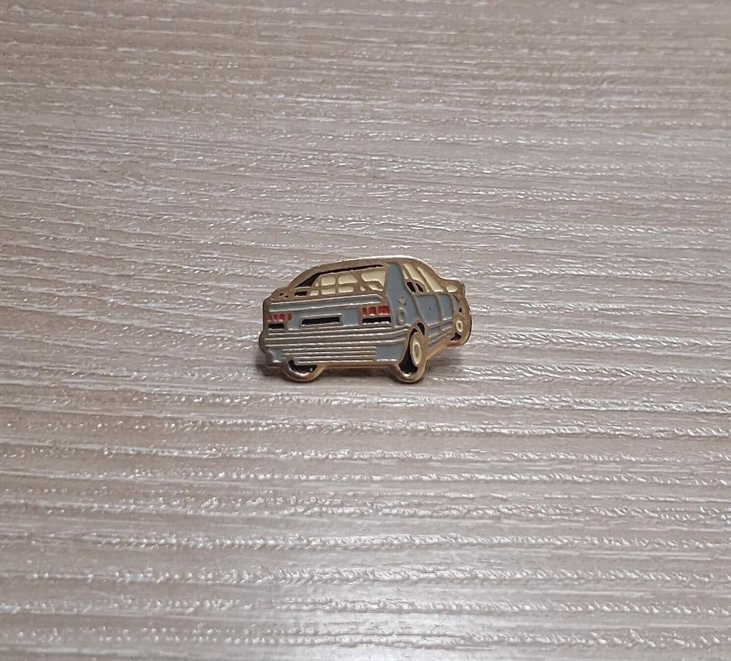 PIN - AUTO - VOITURE - CAR, Ophalen of Verzenden, Gebruikt, Transport, Speldje of Pin