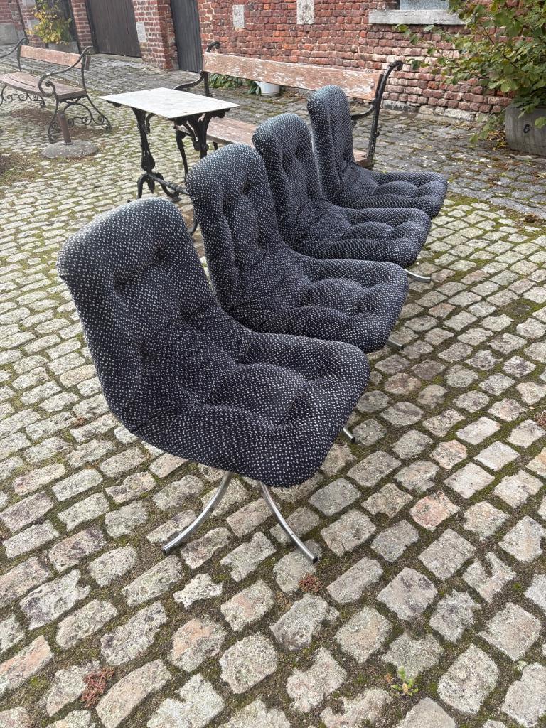 4 chaises Vintage avec pieds en métal courbé., Maison & Meubles, Chaises, Enlèvement ou Envoi, Vintage, Utilisé, Métal