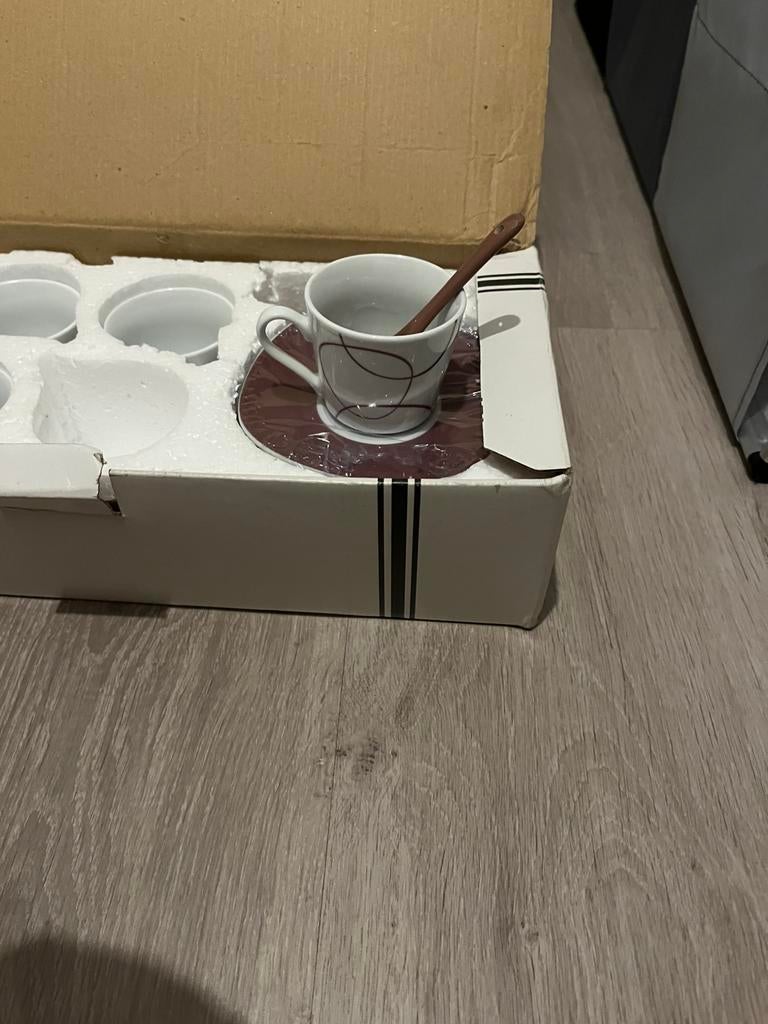 Koffieset, Enlèvement