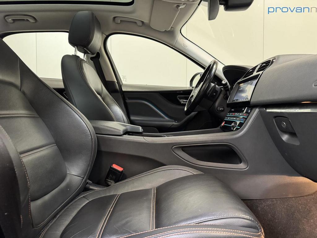 Jaguar F-Pace 2.0d AWD Autom. - EXPORT - Goede Staat!, Auto's, Jaguar, 139 g/km, 4 cilinders, 5 deurs, Particulier