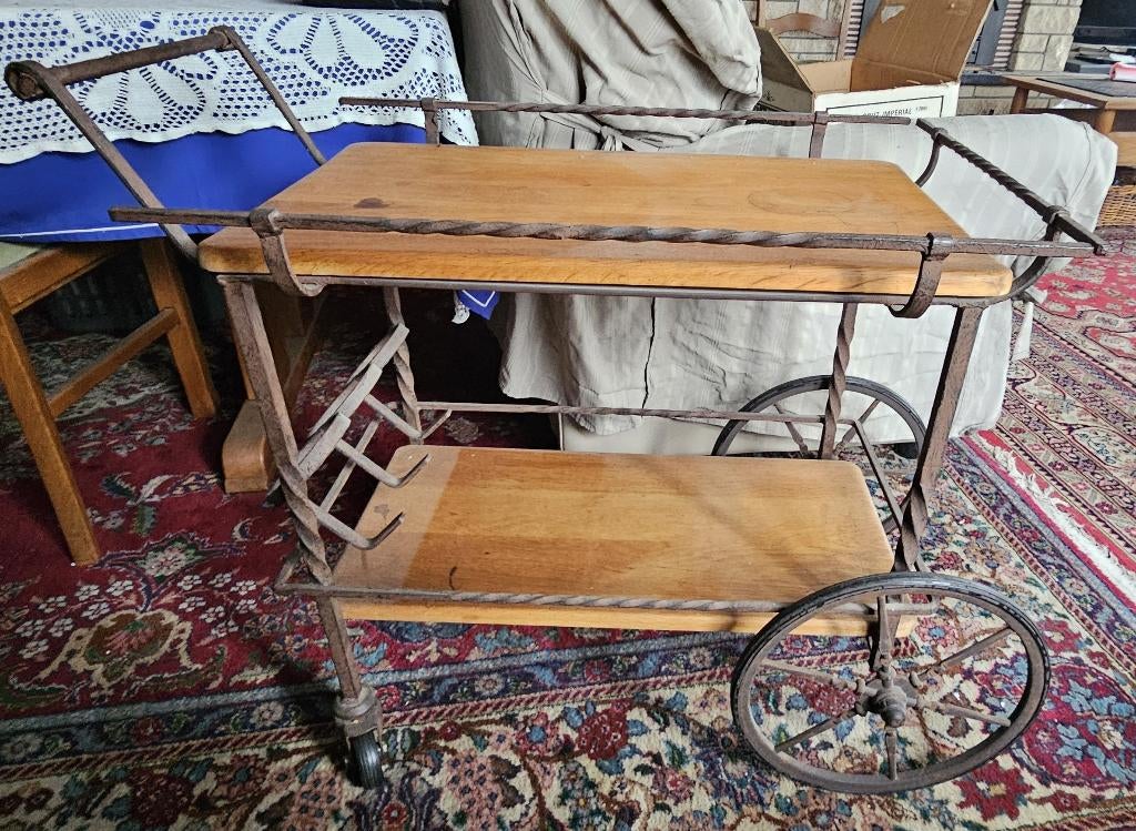 Vintage serveerwagen, Ophalen