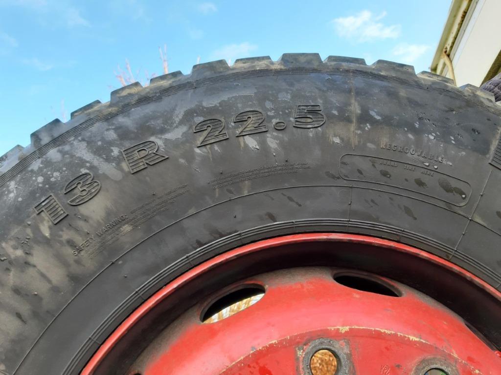 Pneus de camion 315/80/22.5, Articles professionnels, Enlèvement